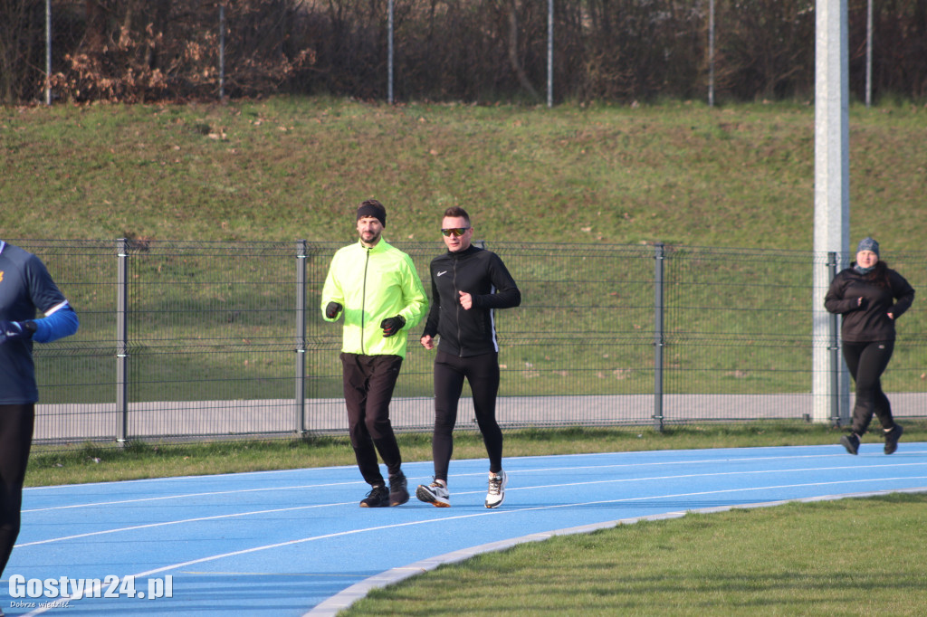 Biega Zająca na gostyńskim stadionie