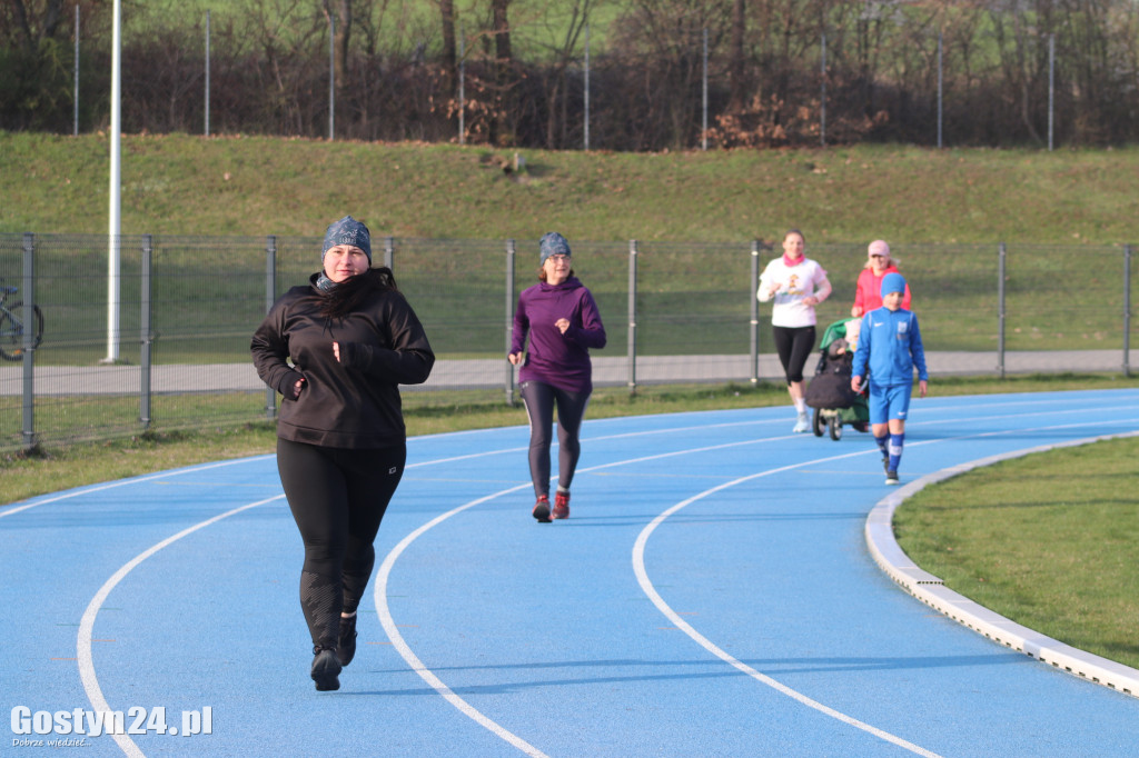 Biega Zająca na gostyńskim stadionie