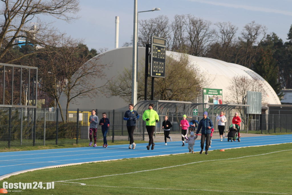 Biega Zająca na gostyńskim stadionie