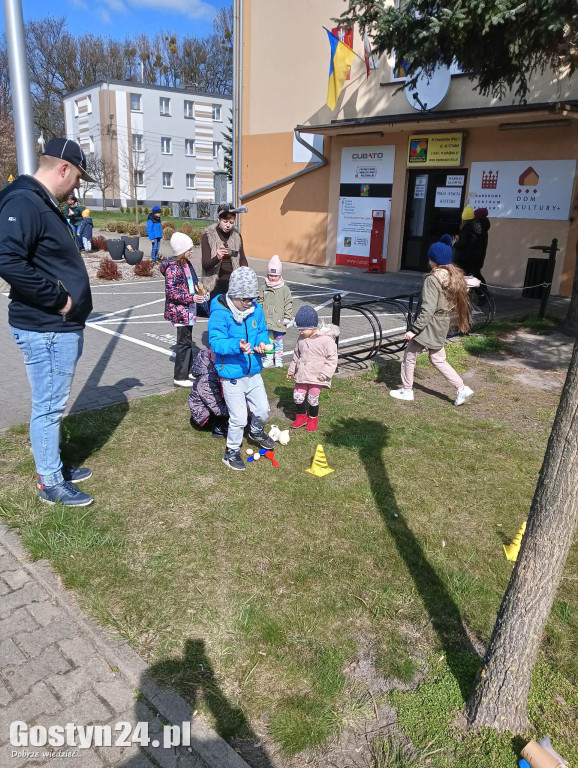 Wielkanocne warsztaty i szukanie zajączka w MGOK Pogorzela