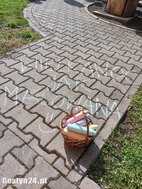 Wielkanocne warsztaty i szukanie zajączka w MGOK Pogorzela