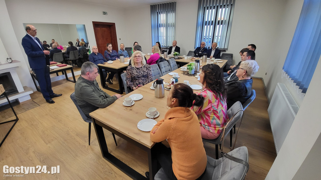 Podpisanie umów i wręczenie certyfikatów w Poniecka Karta Seniora