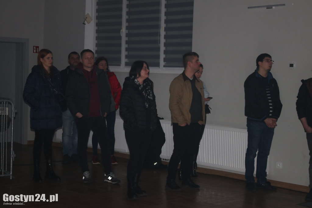 Skowyt w Piaskach i zbiórka dla przytuliska
