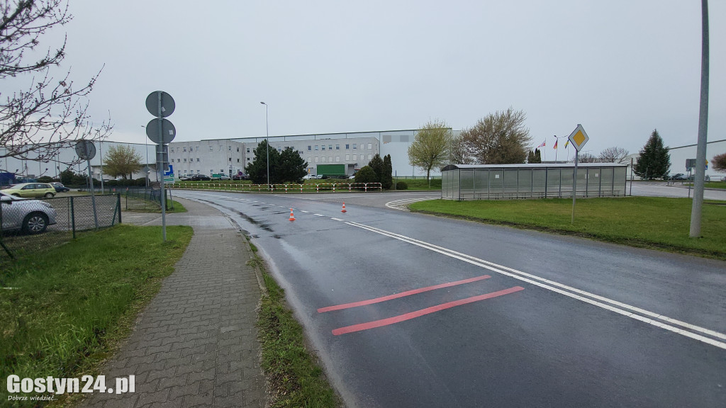 Żrąca substancja na drodze w Czachorowie