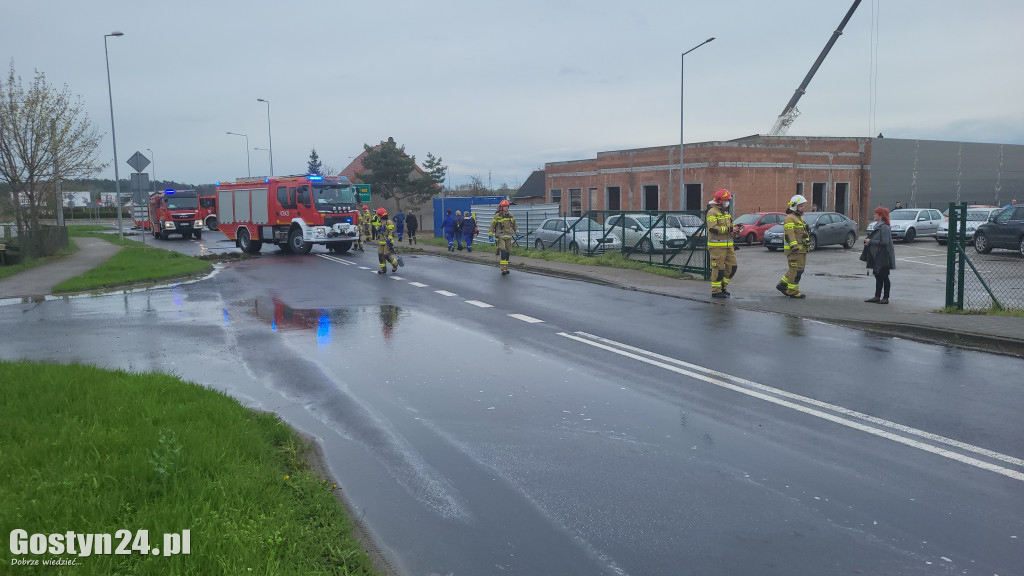 Żrąca substancja na drodze w Czachorowie
