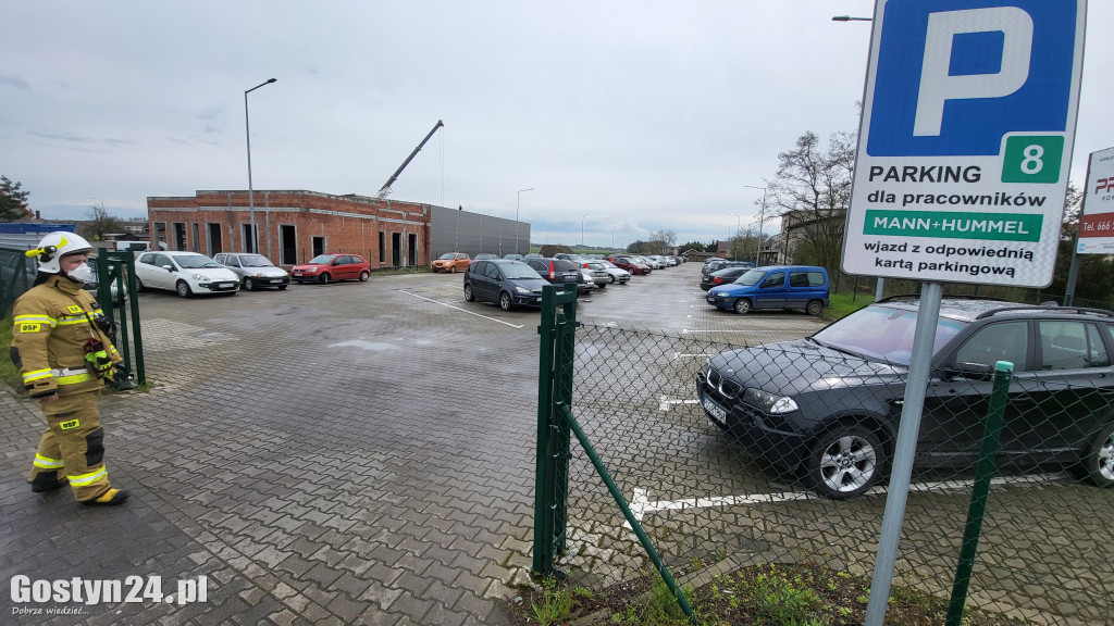 Żrąca substancja na drodze w Czachorowie