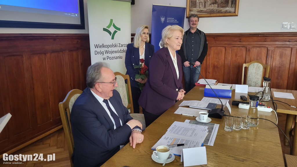 Posiedzenie radnych i spacer po obwodnicy DW434