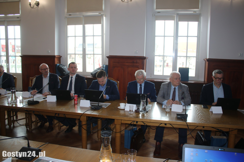 Posiedzenie radnych i spacer po obwodnicy DW434