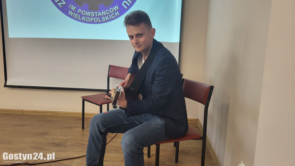 Absolwenci ZSZ odebrali świadectwa