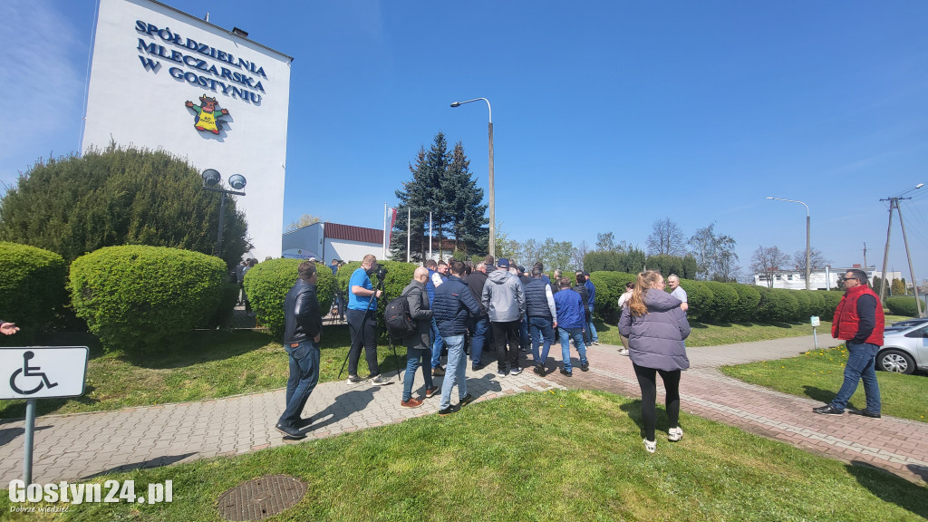 Kolejne spotkanie rolników z zarządem Spółdzielni Mleczarskiej