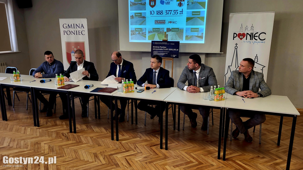 Podpisanie umowy na inwestycje drogowe w gminie Poniec