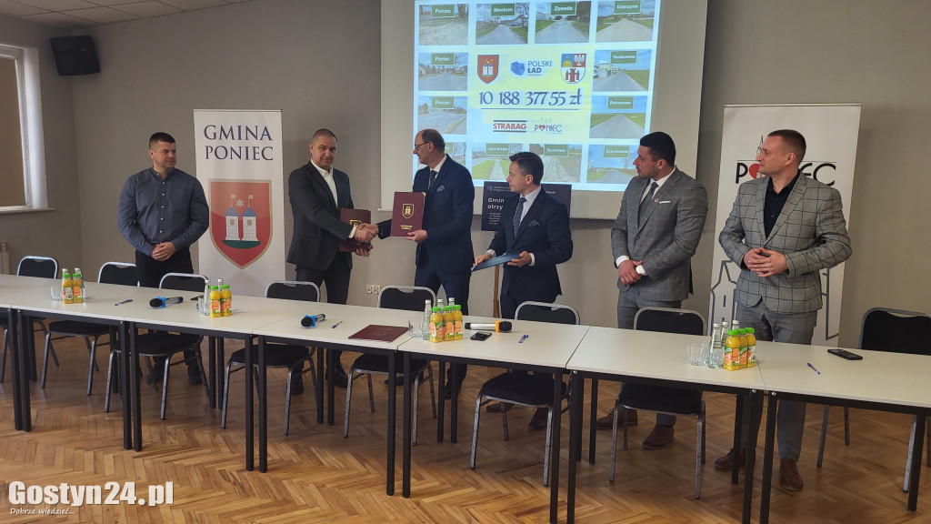 Podpisanie umowy na inwestycje drogowe w gminie Poniec