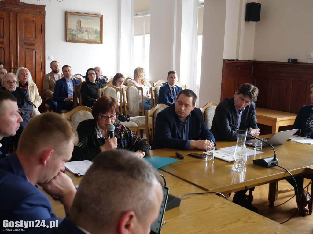 Protest mieszkańców na sesji Rady Miejskiej Gostynia