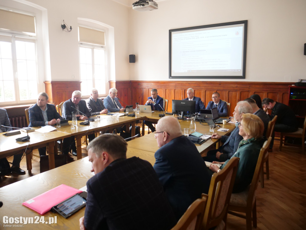 Protest mieszkańców na sesji Rady Miejskiej Gostynia