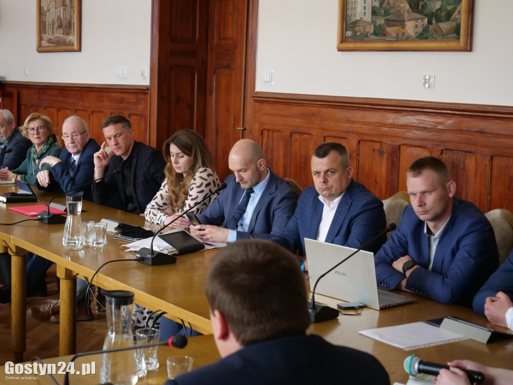 Protest mieszkańców na sesji Rady Miejskiej Gostynia