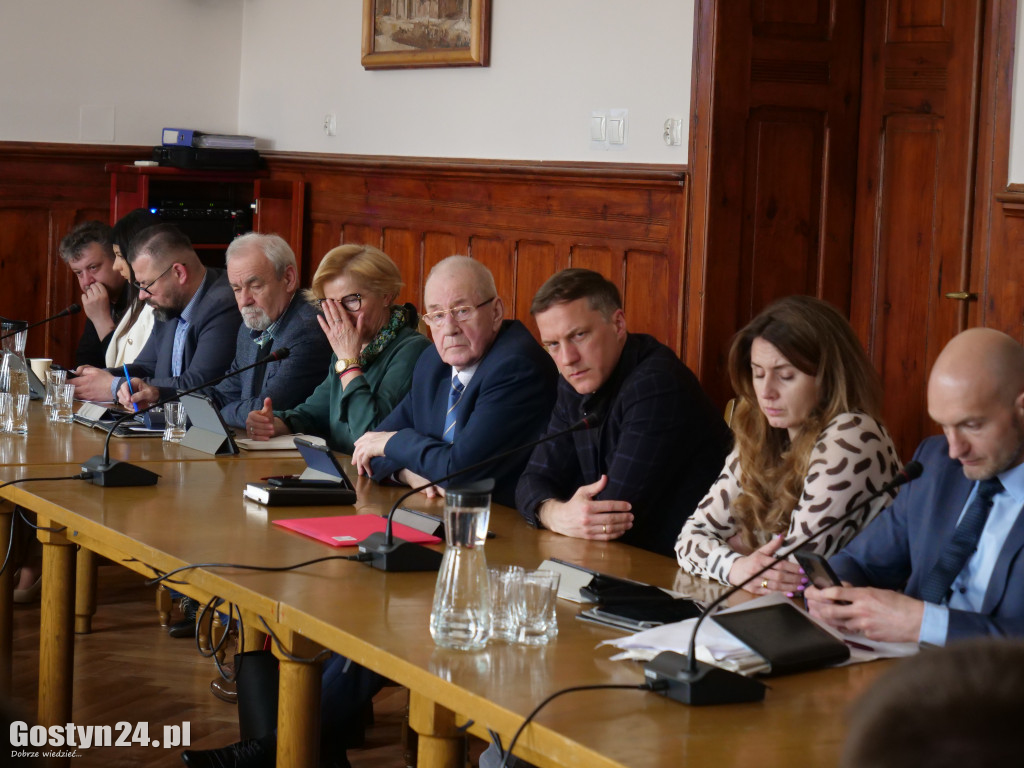 Protest mieszkańców na sesji Rady Miejskiej Gostynia