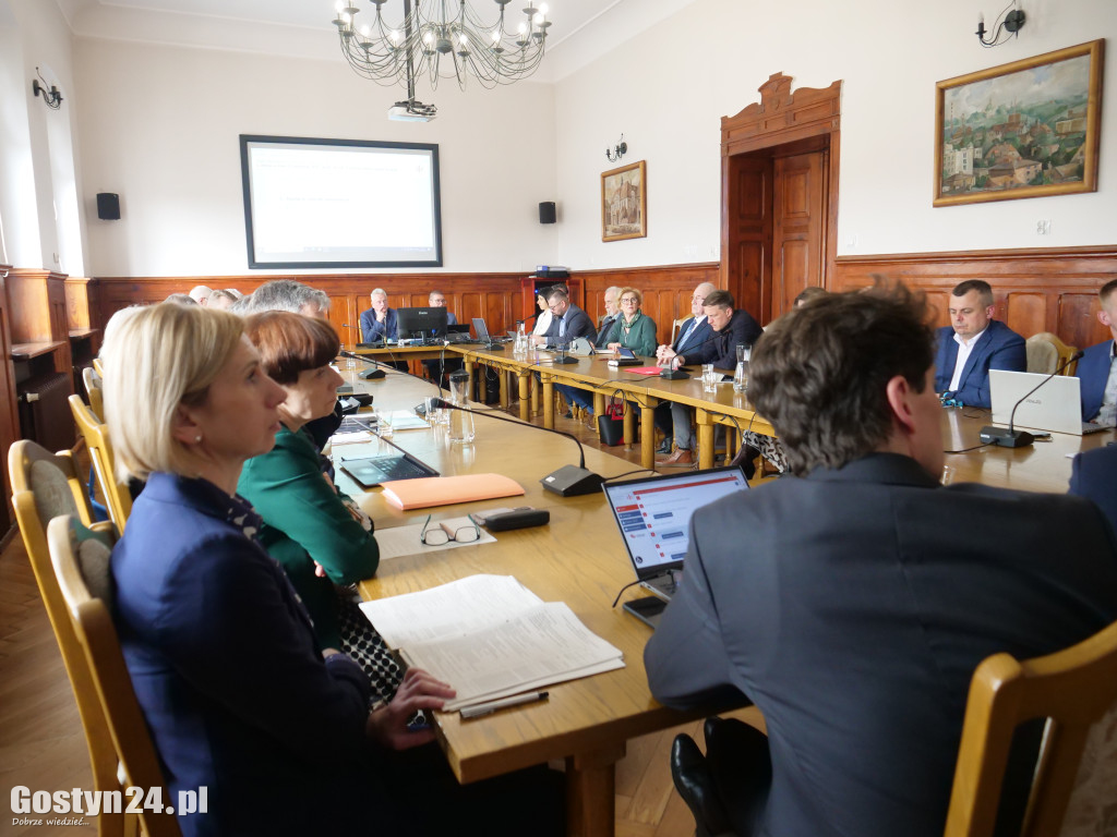 Protest mieszkańców na sesji Rady Miejskiej Gostynia