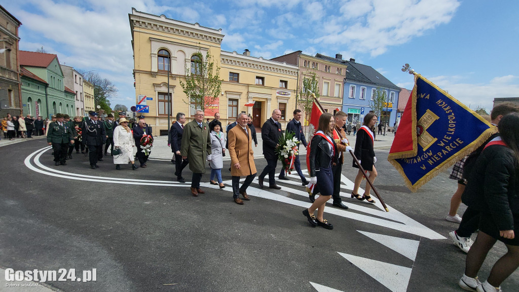 Obchody Konstytucji 3-go Maja na rynku w Krobi