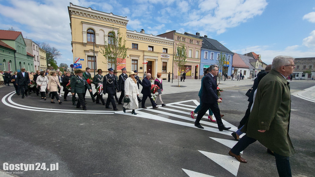 Obchody Konstytucji 3-go Maja na rynku w Krobi