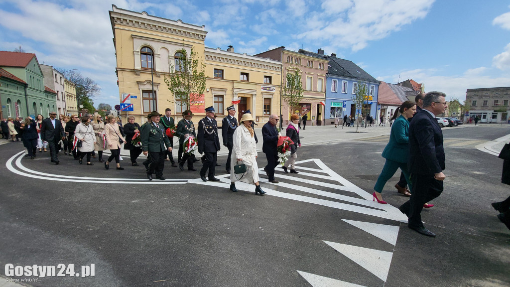 Obchody Konstytucji 3-go Maja na rynku w Krobi