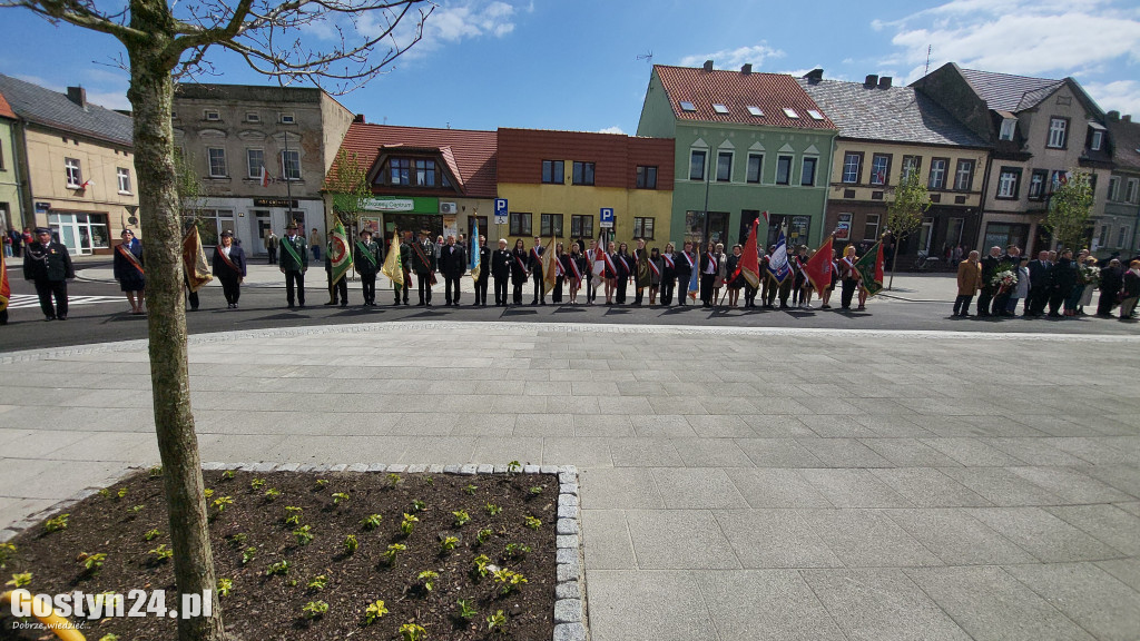 Obchody Konstytucji 3-go Maja na rynku w Krobi
