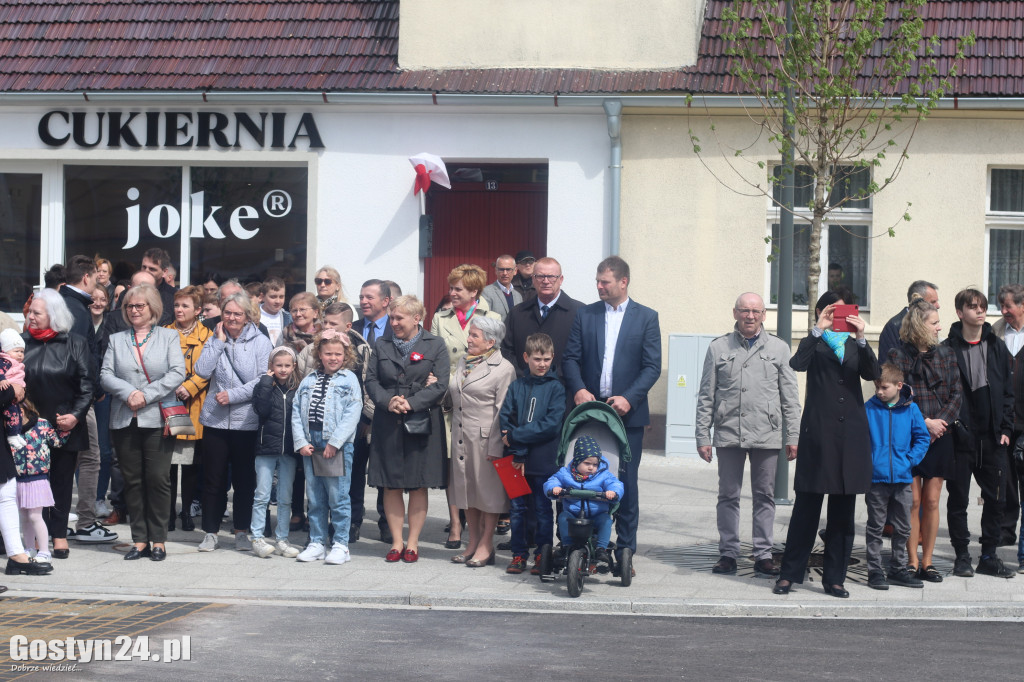 Obchody Konstytucji 3-go Maja na rynku w Krobi