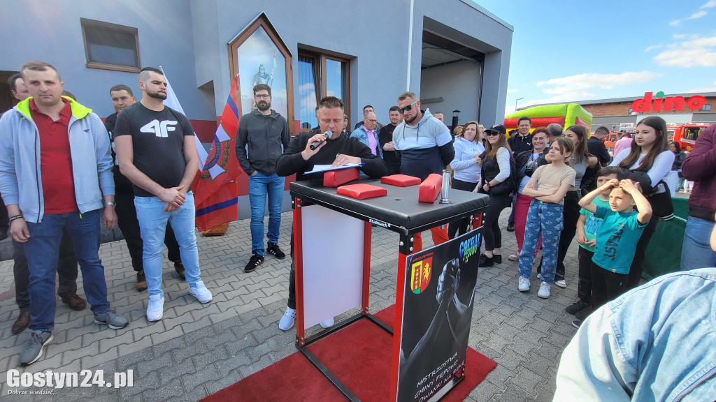 I Mistrzostwa Gminy Pępowo w Siłowaniu na Rękę