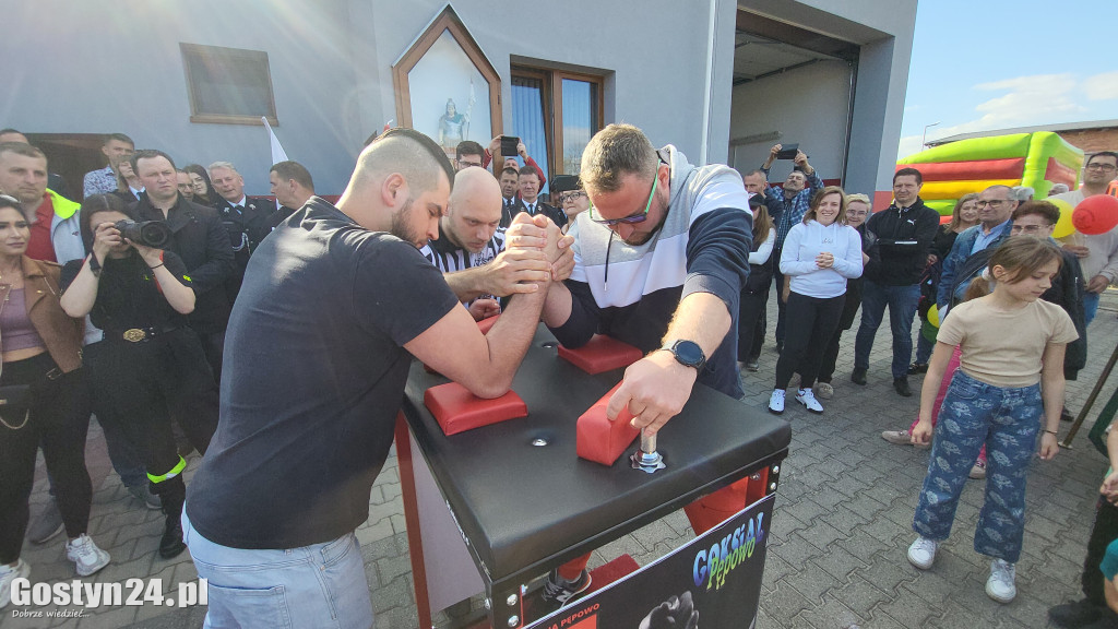 I Mistrzostwa Gminy Pępowo w Siłowaniu na Rękę
