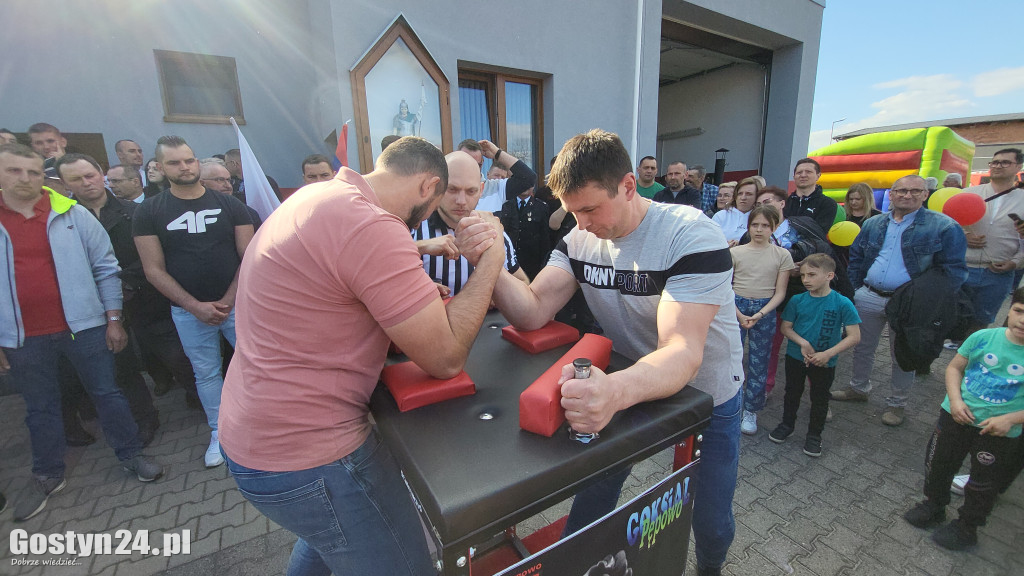 I Mistrzostwa Gminy Pępowo w Siłowaniu na Rękę