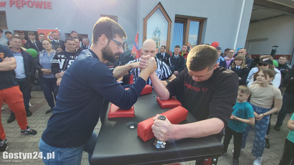 I Mistrzostwa Gminy Pępowo w Siłowaniu na Rękę