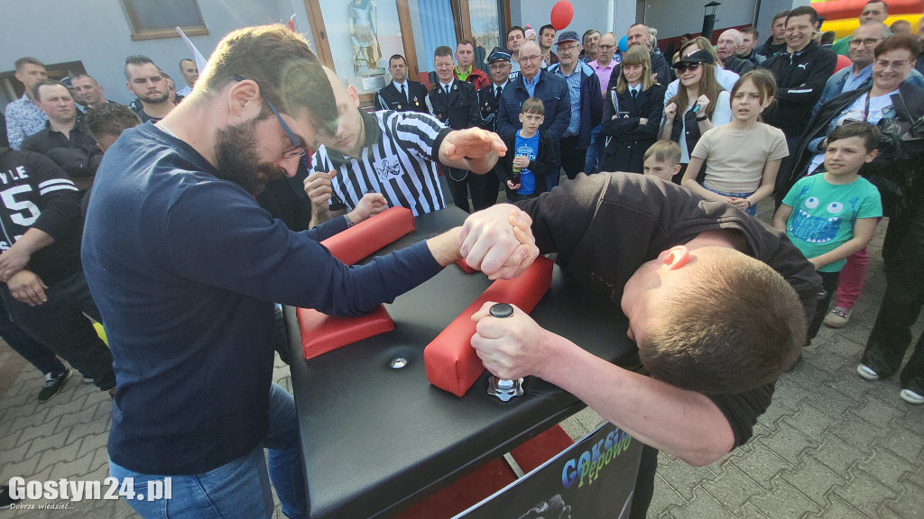 I Mistrzostwa Gminy Pępowo w Siłowaniu na Rękę