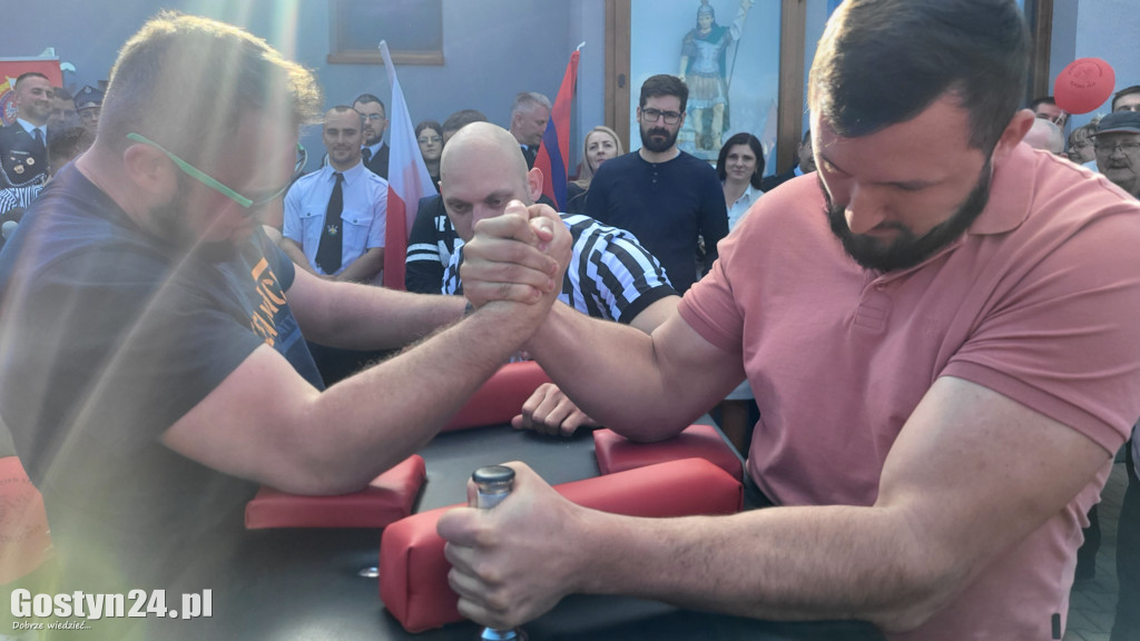 I Mistrzostwa Gminy Pępowo w Siłowaniu na Rękę