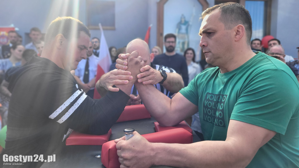 I Mistrzostwa Gminy Pępowo w Siłowaniu na Rękę
