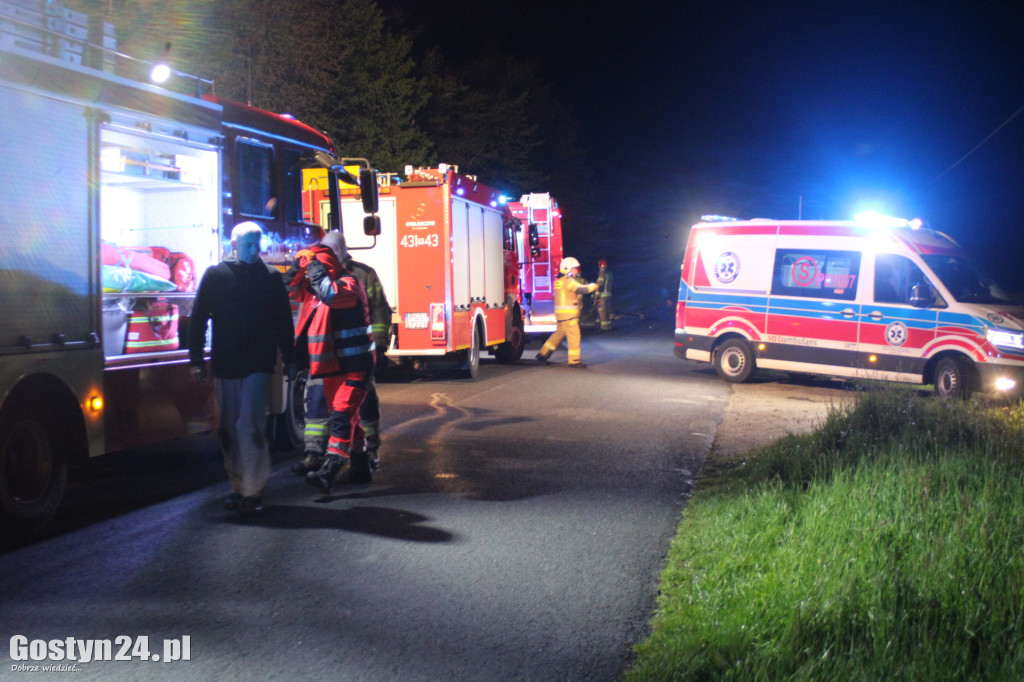Tragiczny wypadek pod Pogorzelą. Nie żyje 18-leetni kierowca