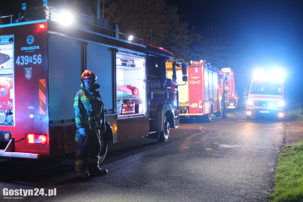 Tragiczny wypadek pod Pogorzelą. Nie żyje 18-leetni kierowca