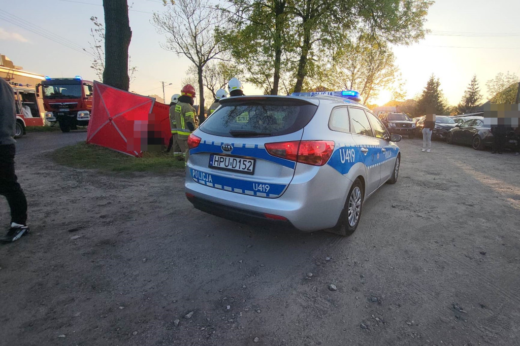 Wypadek z udziałem pięciu młodych ludzi pod Poniecem