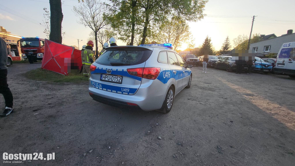 Wypadek z udziałem pięciu młodych ludzi pod Poniecem
