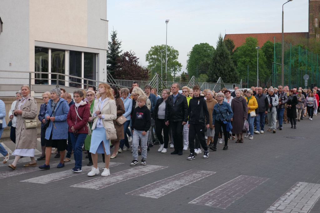 Pierwsza w tym roku procesja fatimska ulicami Gostynia