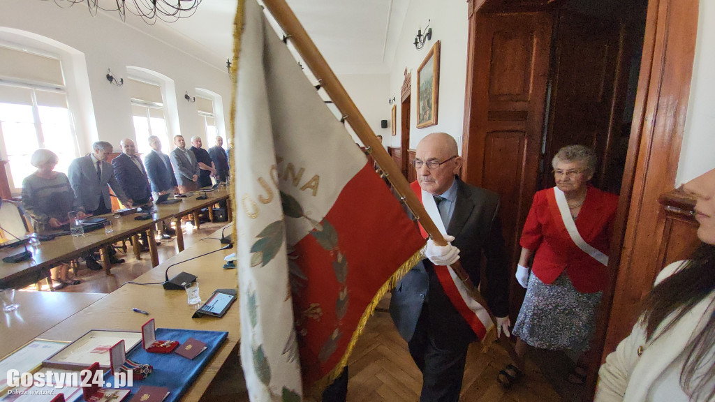 Odznaczenia kombatanckie dla burmistrza i radnych