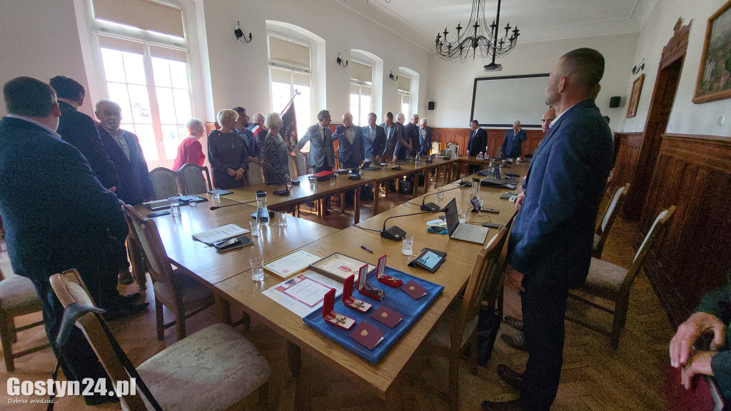 Odznaczenia kombatanckie dla burmistrza i radnych