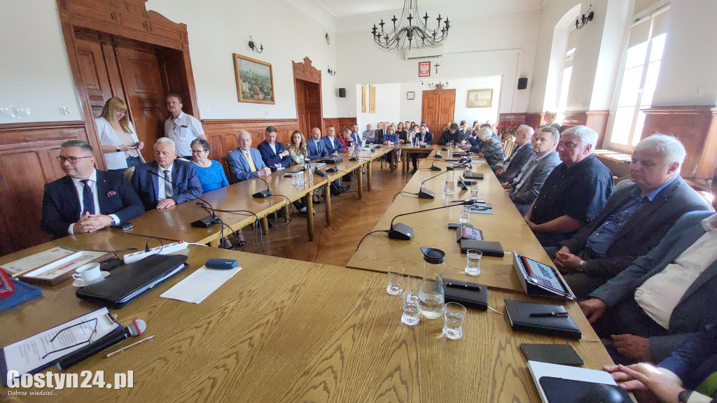 Odznaczenia kombatanckie dla burmistrza i radnych