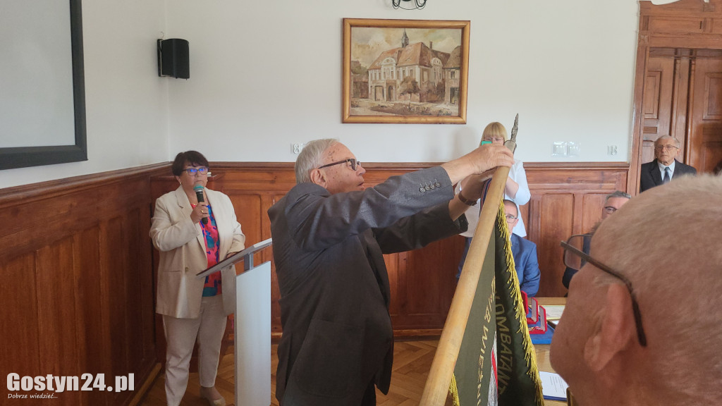 Odznaczenia kombatanckie dla burmistrza i radnych
