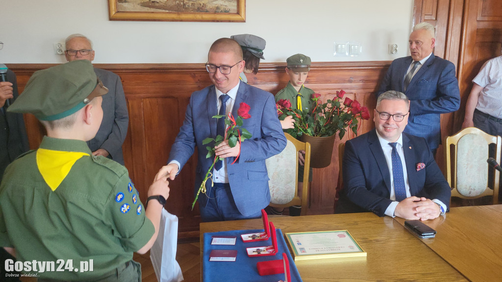 Odznaczenia kombatanckie dla burmistrza i radnych
