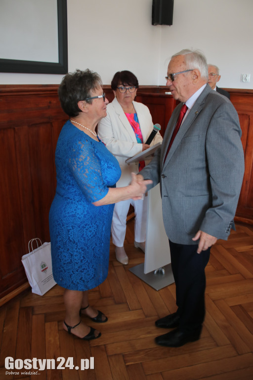 Odznaczenia kombatanckie dla burmistrza i radnych