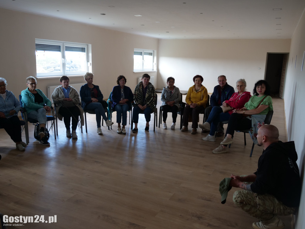 Szkolenie dla seniorów na strzelnicy w Ostrowie