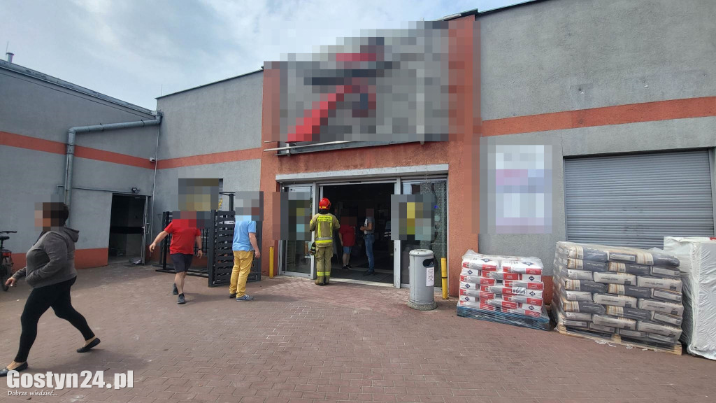 Pożar w markecie budowlanym w Gostyniu