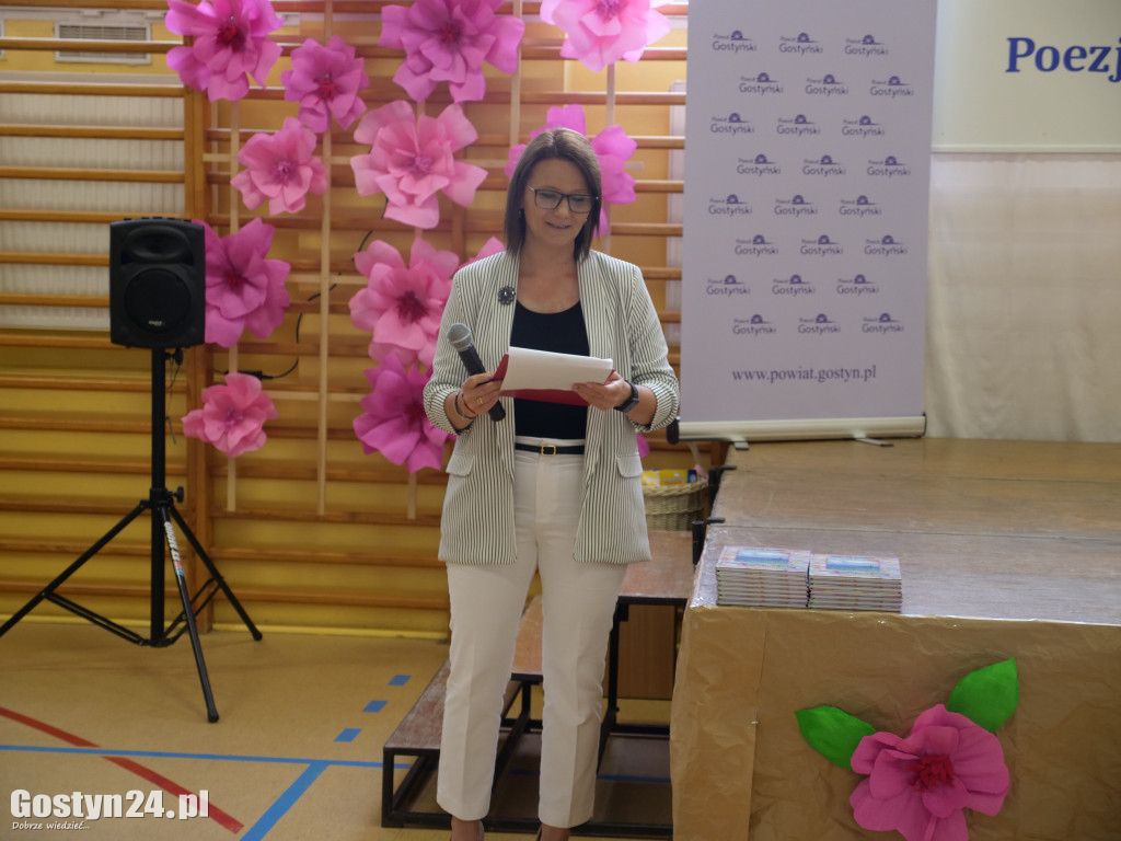 Konkurs recytatorski im. W. Szymborskiej w Skoraszewicach