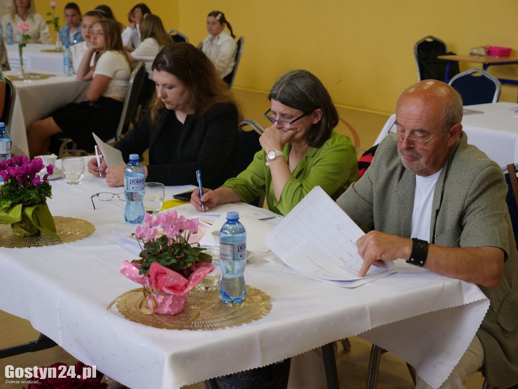 Konkurs recytatorski im. W. Szymborskiej w Skoraszewicach