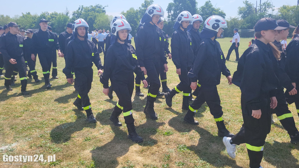 Zawody OSP na stadionie w Szelejewie