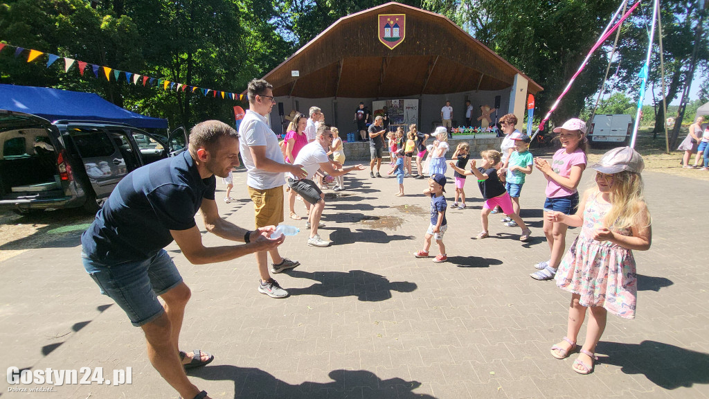 Dzień Wiatru w parku miejskim w Poniecu